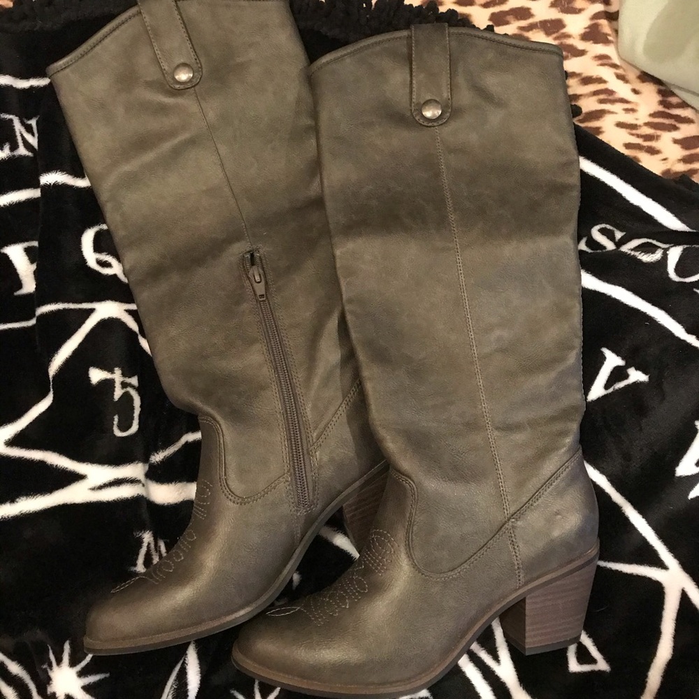 NEW Charcoal Esmerelda Western Boots
